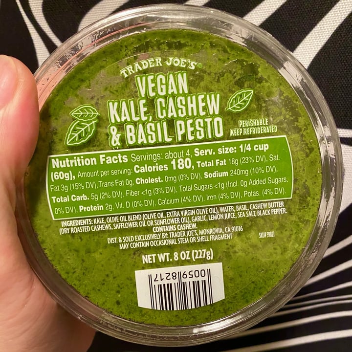 photo of Trader Joe's Vegan Kale, Cashew & Basil Pesto shared by @timvegmalone on  18 Nov 2021 - review