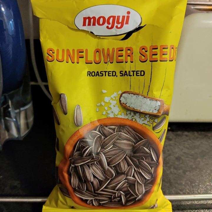 photo of Mogyi Sunflower seeds shared by @zveky on  15 Dec 2021 - review