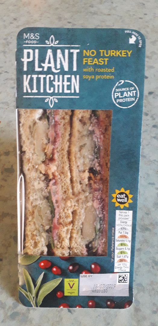photo of Plant Kitchen (M&S) No Turkey Feast shared by @foxstar82 on  18 Mar 2019 - review