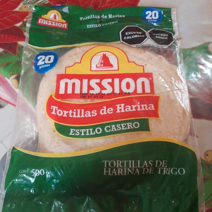 photo of Mission Foods Tortillas de Harina estilo Casero shared by @eltxrtxro on  23 Feb 2021 - review