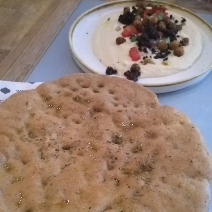 photo of Teresa Carles Hummus shared by @dorian_hyde on  05 Sep 2020 - review