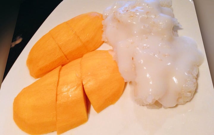 review photo of Araya's Vegetarian Place mango sticky rice shared by @unitracy on 24 Apr 2018 - review