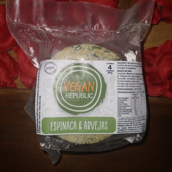 photo of Vegan Republic Espinaca y Arvejas shared by @seleneluna on  30 Jul 2021 - review