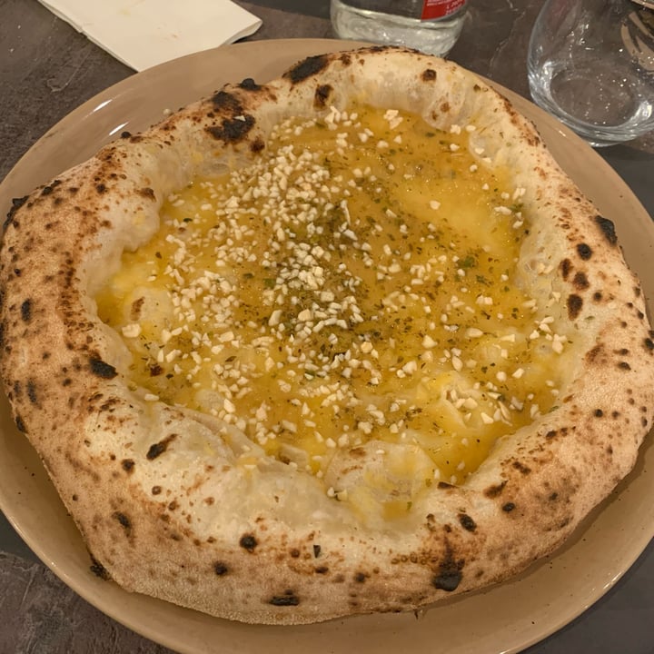 photo of 10 Diego Vitagliano Pizzeria - Bagnoli Faccia Gialla shared by @serenacos on  10 Apr 2022 - review