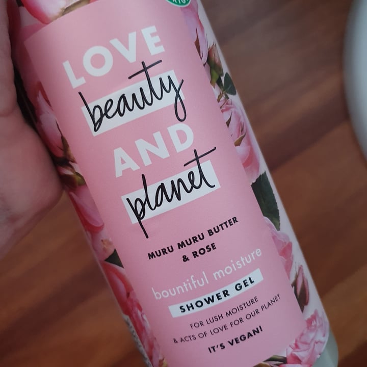 photo of Love Beauty and Planet Cascade Detox Gel Douche shared by @maitanesb on  21 Sep 2020 - review