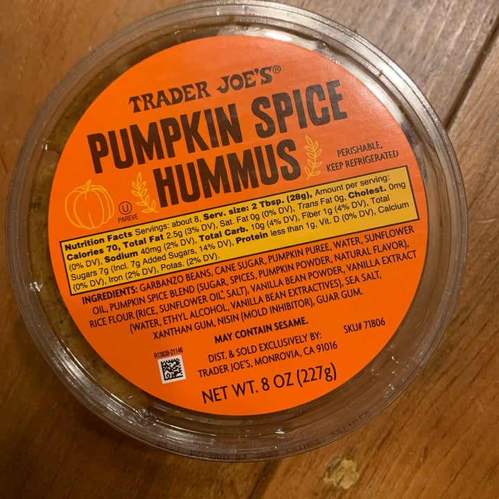 photo of Trader Joe's Pumpkin spice hummus shared by @roserose on  10 Oct 2022 - review