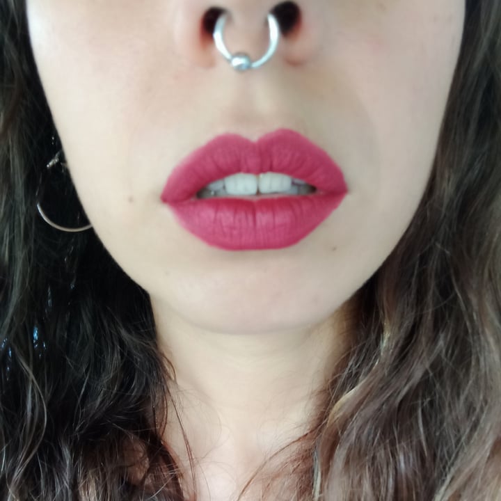 review photo of Wet n Wild Beauty Liquid catsuit shared by @anabigrr on 06 Sep 2021 - review