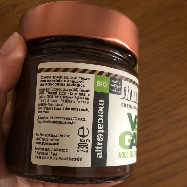 photo of Bio Cajita VEGAN Nocciole E Anacardi shared by @sarahloveanimols22 on  21 May 2022 - review