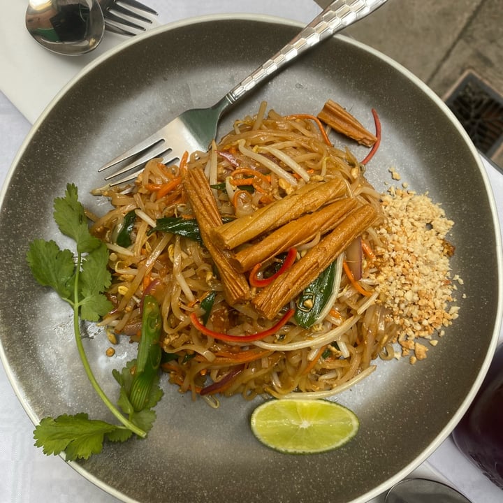 photo of Mali Vegan Thai Pad Thai shared by @lucr3ziagalli on  18 May 2022 - review