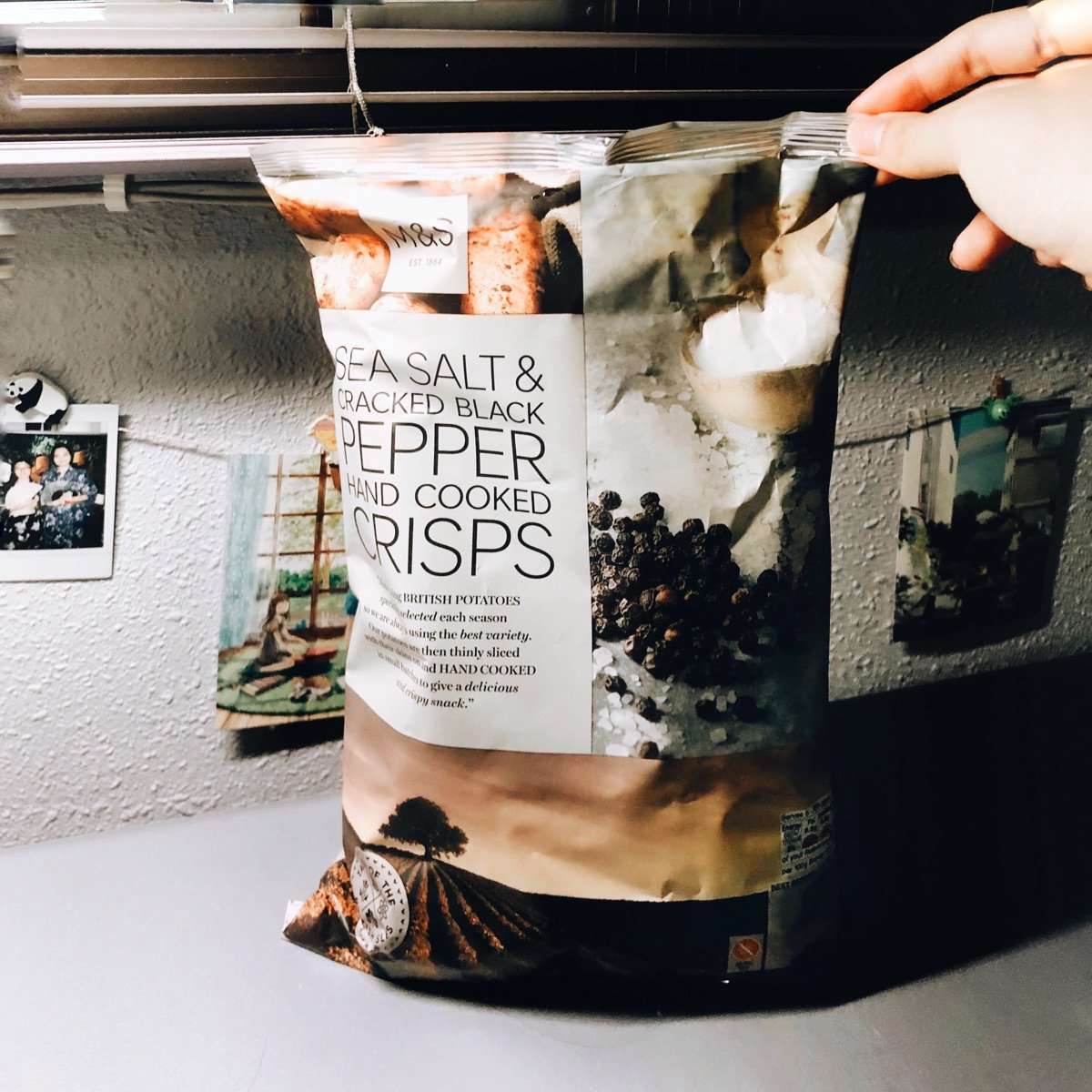 Marks & Spencer Food (M&S) Sea Salt & Cracked Black Pepper Handcooked