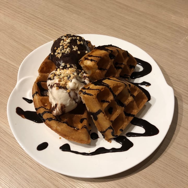 photo of WS Deli Experience Store Classic Waffle shared by @hiiamyulin on  05 May 2021 - review