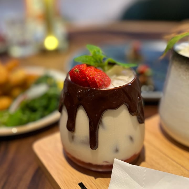 photo of Am I Addicted - Pottery Studio & V Cafe Strawberry Chung Milkshake shared by @consciouscookieee on  12 Feb 2022 - review