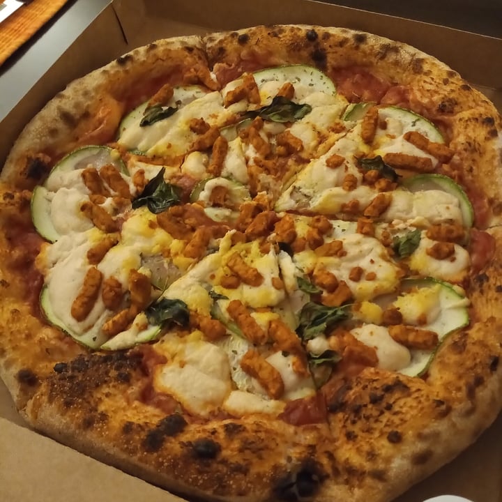 photo of Pizza Power Vegan Abobrinha com Bacon shared by @juliasilva on  24 Jun 2022 - review