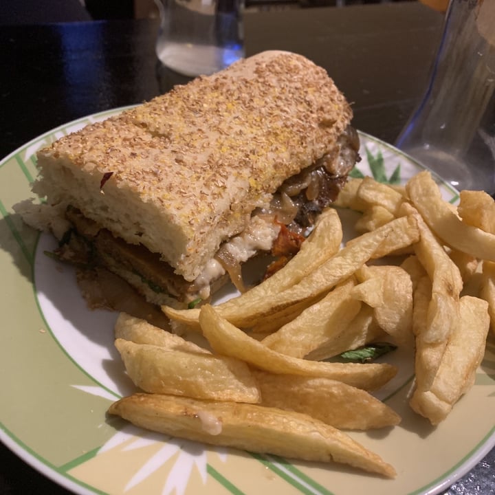 photo of Casa Mhia Churrasquito Pampeano Napolitano shared by @foodfigthers on  28 Sep 2020 - review