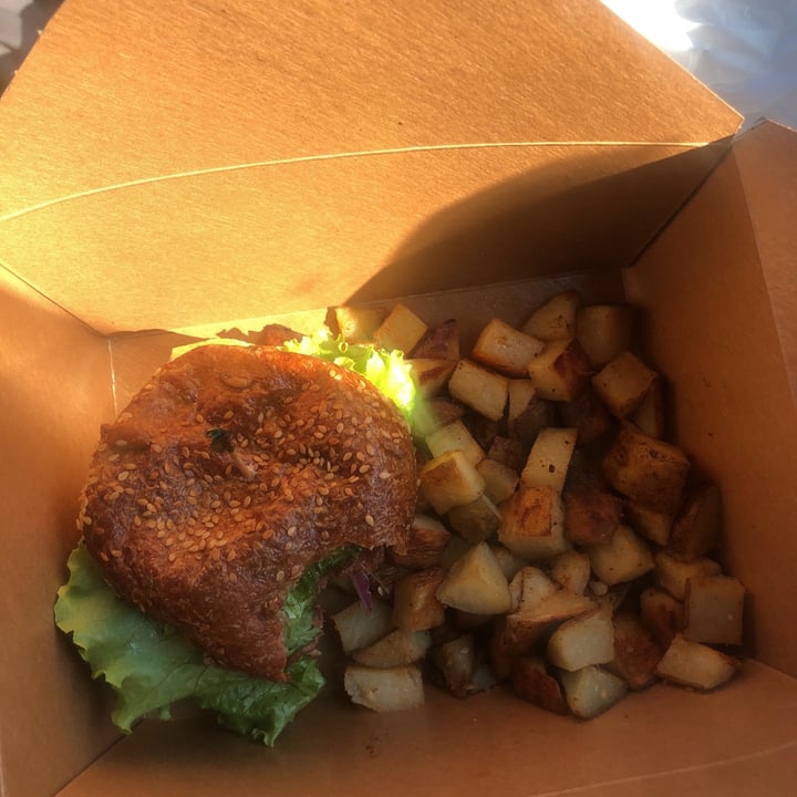 photo of Plantitude beyond meat burger shared by @vegagill on  26 Jul 2021 - review