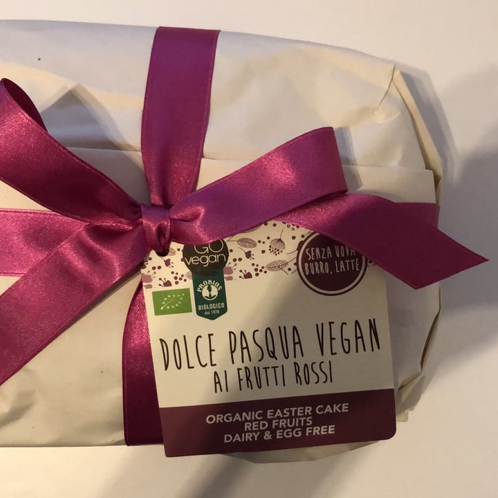 photo of La Via Del Grano  Dolce Pasqua vegan ai frutti rossi shared by @emanilardi on  03 May 2022 - review