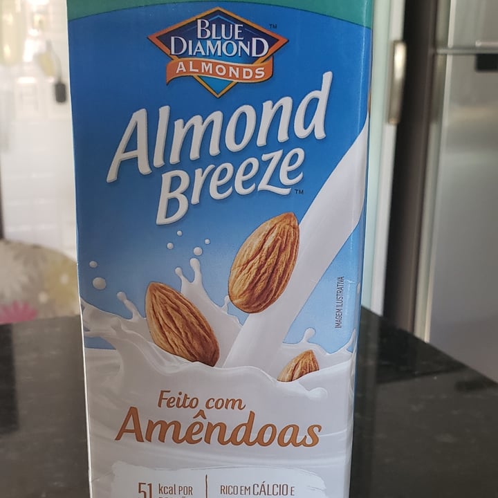 photo of Blue Diamond Almond Breeze shared by @lileanefleck on  18 Jul 2021 - review