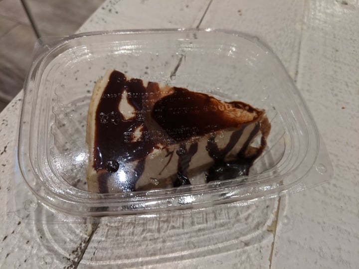 photo of VeganBurg San Francisco Cheesecake shared by @alicexyl on  27 Nov 2019 - review