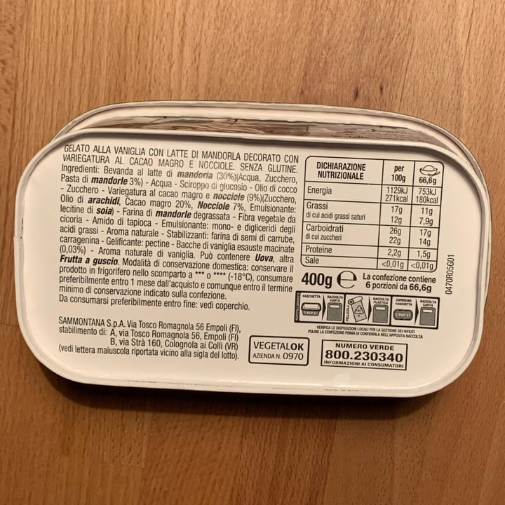 review photo of Sammontana Amando Sammontana gelato Vaniglia Cacao Nocciola shared by @vegamomo on 13 Apr 2022 - review