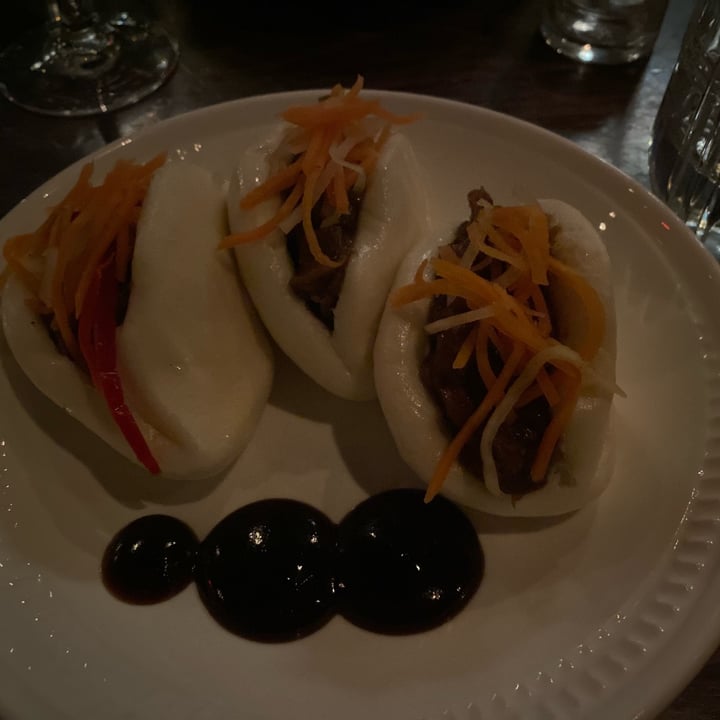 review photo of Charlie was a sinner. Caramelized Eggplant Bao Buns shared by @araña on 08 May 2022 - review