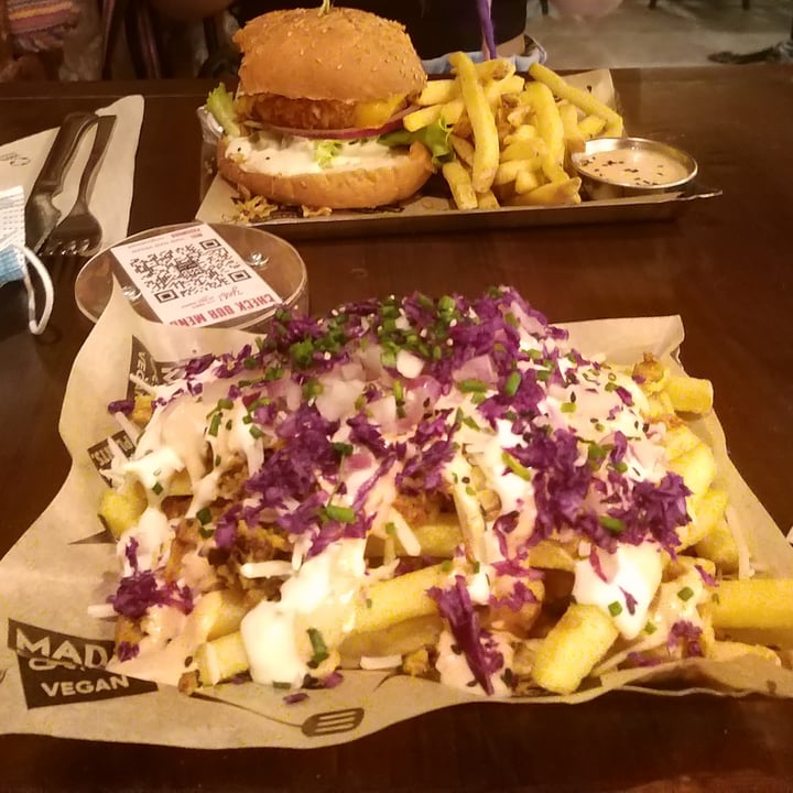 photo of Mad Mad Vegan Supreme yaya fries shared by @3agonm on  20 Jul 2021 - review