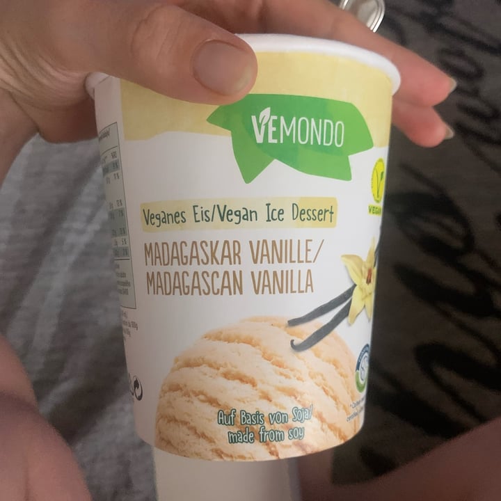photo of Vemondo gelato vaniglia Madagascar shared by @giorgiap on  12 Sep 2022 - review