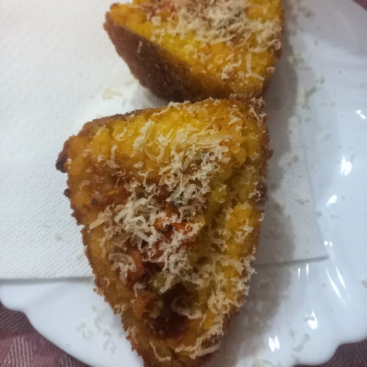 photo of Trinacria Rosticceria Siciliana arancina ragù di verdura e panzerotto shared by @hysoka on  15 Sep 2022 - review