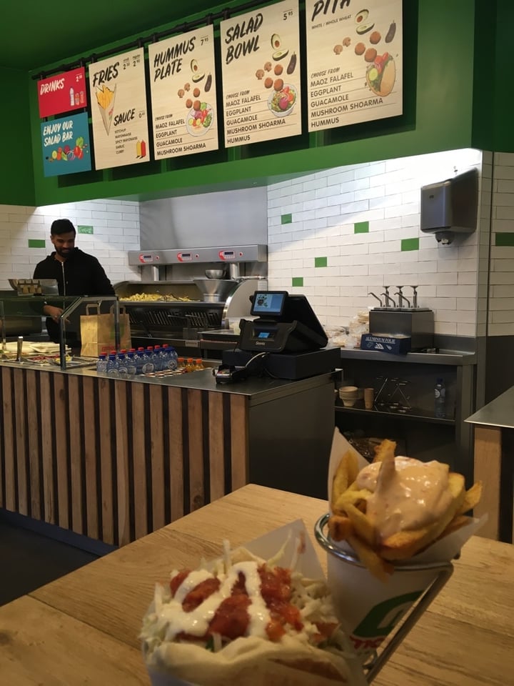 review photo of Maoz vegan Vegan Falafel Pita & Fries shared by @plantbasedhippie on 25 Jan 2020 - review