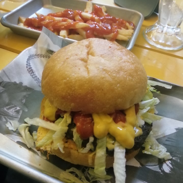 photo of Fat Vegan Hamburguesa De Tofu Krispy shared by @eloisagoodforme on  04 Mar 2022 - review