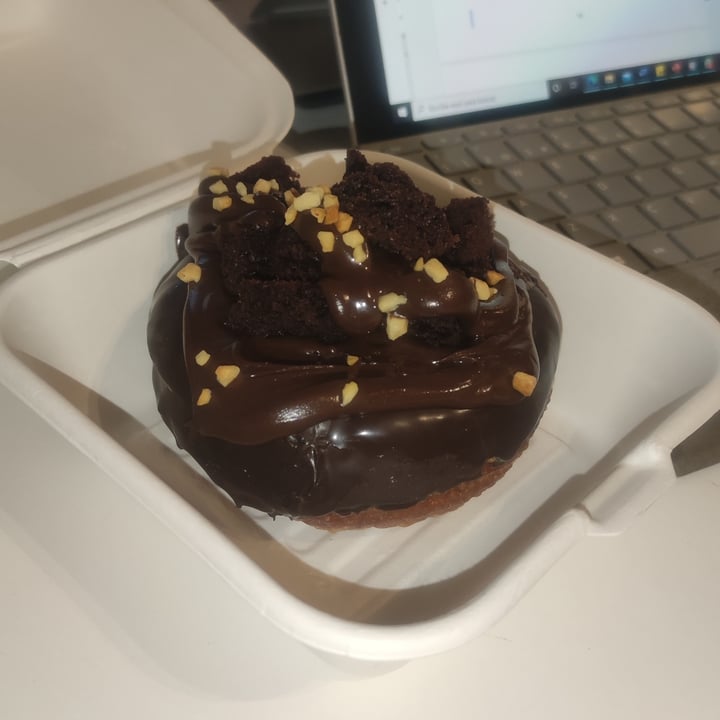 photo of Chök The Chocolate Kitchen Kronut shared by @marinitaa on  29 May 2021 - review
