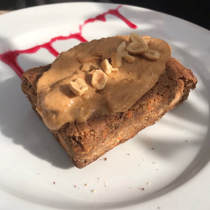 review photo of Café Cajú - Bakery & Restaurant - 100% Plant Based - Vegan Torta Carrot Cake shared by @triniveg on 04 Apr 2021 - review