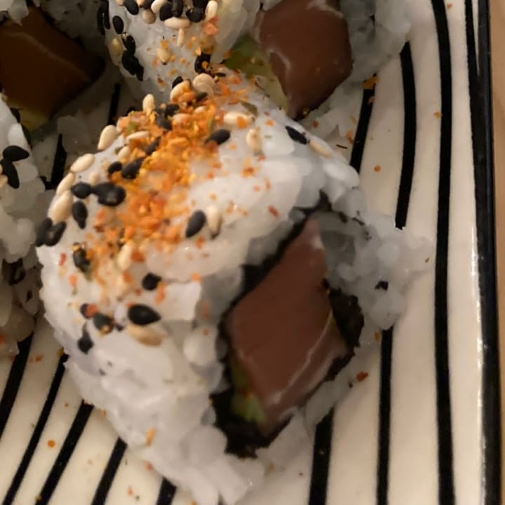 review photo of Mun Sushi Bar - Roma Spicy Tuna Roll Vegan shared by @arivegs on 15 Jun 2022 - review