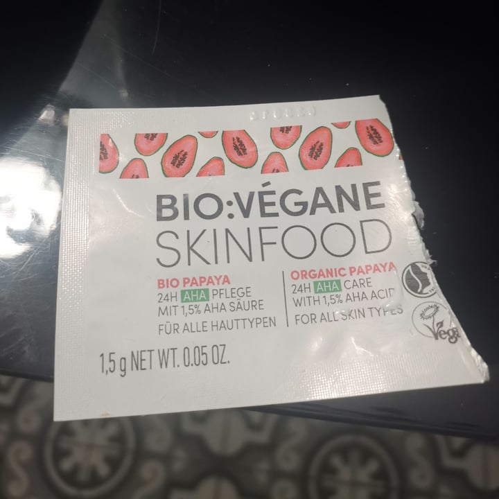 photo of Bio:Végane SKINFOOD SKIN FOOD Bio Papaya shared by @simonaerocco on  12 Apr 2022 - review