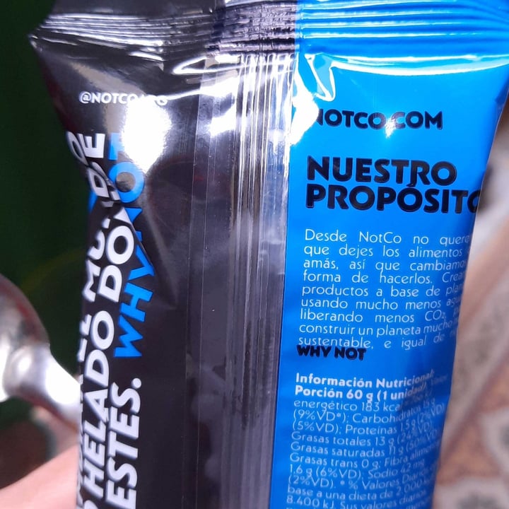 photo of NotCo paleta americana c salsa sabor dulce de leche shared by @lurethemwithfood on  17 Sep 2022 - review