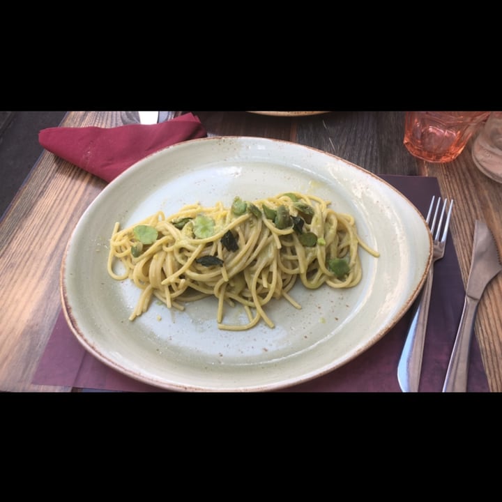 photo of Rifugio Romano Spaghettoni con crema di fave, menta e scorza di limone shared by @rosy13 on  25 Mar 2022 - review