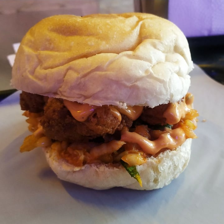 review photo of Elektra Punk & Food Sanduche de coliflor frito shared by @paulizk17 on 05 Feb 2020 - review