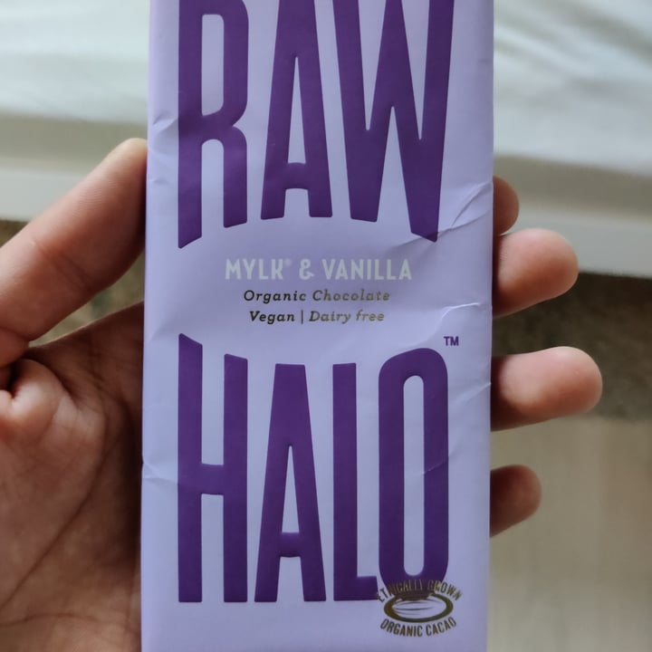 photo of Raw Halo Mylk & Vanilla Organic Raw Chocolate shared by @dev17 on  26 Dec 2021 - review