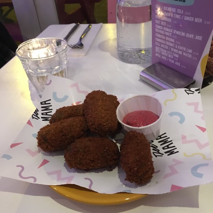 review photo of Deer Mama Vegan Mylk & Burger Bar Mushroom Croquettes shared by @maggieds23 on 29 Dec 2019 - review