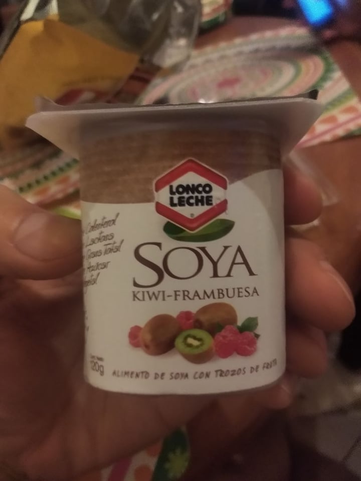 photo of Lonco Leche Soya Kiwi Frambuesa Yogurt shared by @xxpablitoxx on  13 Apr 2020 - review