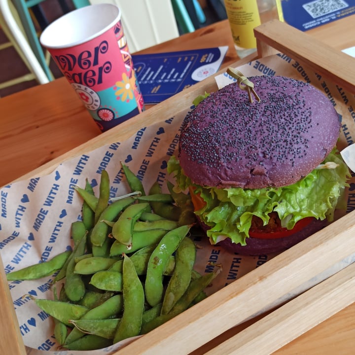photo of Flower Burger Flower Burger Burger shared by @smarties on  25 Nov 2021 - review