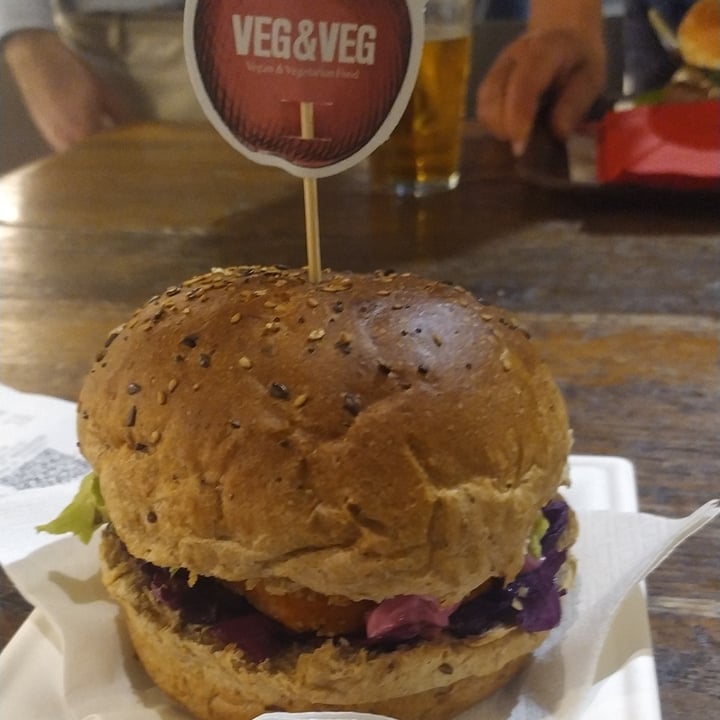 review photo of Veg & Veg Asian Burger shared by @pieraravi on 12 Oct 2022 - review