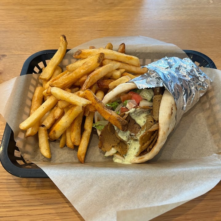 photo of J. Selby's Gyro shared by @dianna on  19 Jun 2022 - review