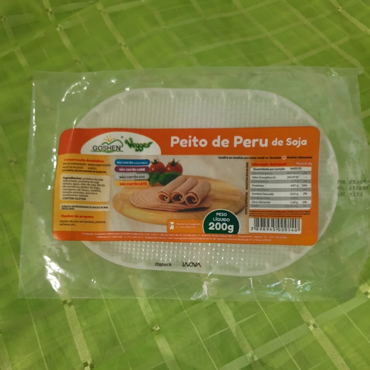 photo of Goshen Vegges Peito de Peru Goshen Peito de Peru De Soja shared by @mariazelia on  27 Nov 2022 - review
