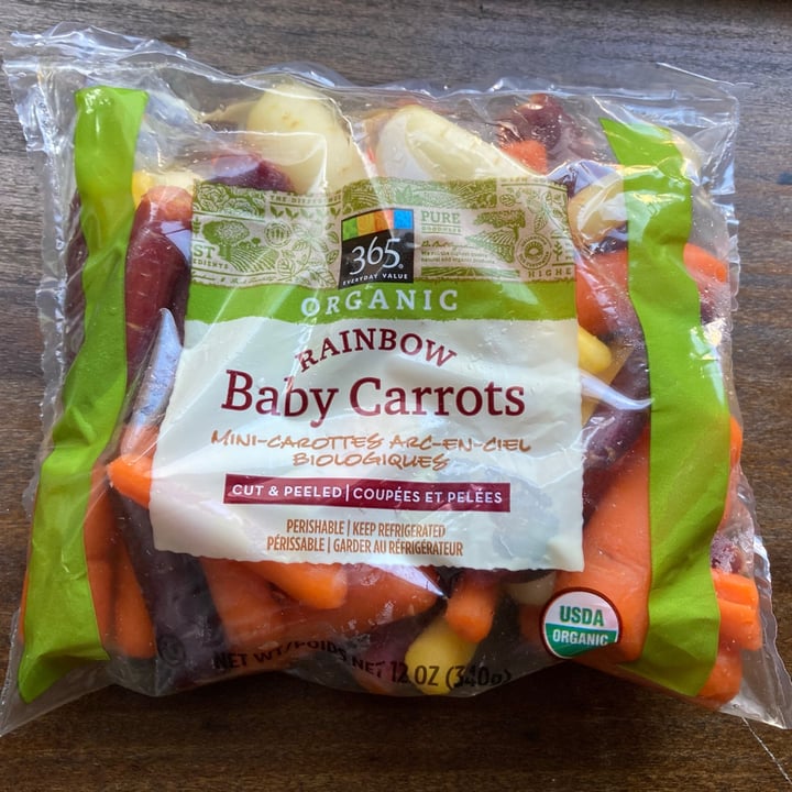 photo of 365 Whole Foods Market Baby rainbow carrots shared by @veganjewelsnyc on  08 Feb 2021 - review