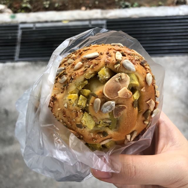 菜肴“Sweet Potato Multigrain Bun”的照片