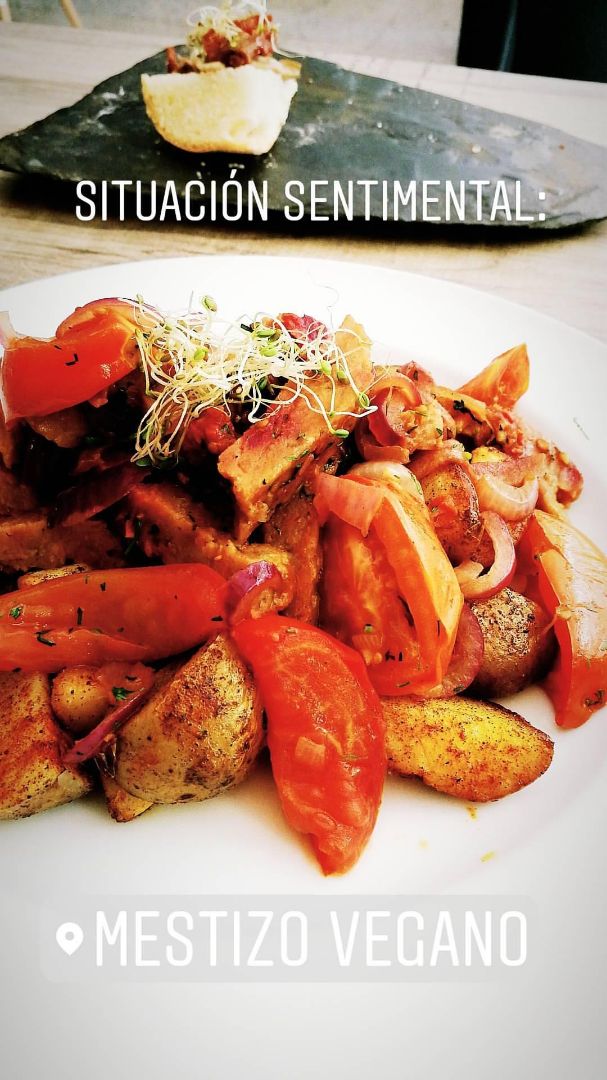 photo of Mestizo Vegano Lomo saltado shared by @angelstrikeman on  20 Aug 2019 - review