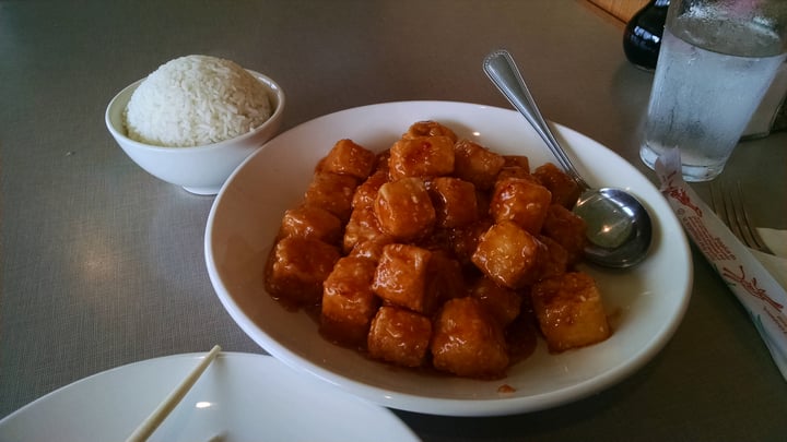 review photo of Chinatown Restaurant Sesame tofu shared by @fwivo on 17 Jun 2018 - review