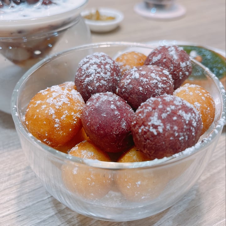 photo of Lotus Café 蓮心食坊 Taiwanese Chewy Sweet Potato Balls shared by @veggiexplorer on  09 Nov 2022 - review