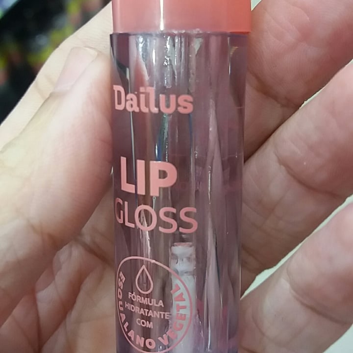 photo of Dailus Lip gloss shared by @mllealaluna on  05 May 2022 - review