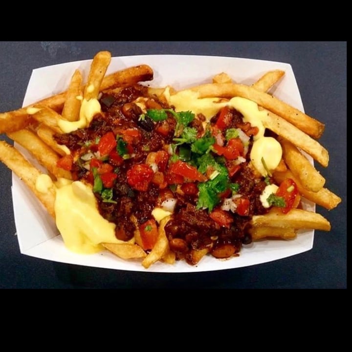 photo of Marty's V Burger Restaurant Chili cheese fries shared by @veganfoodcrazy on  02 Oct 2020 - review